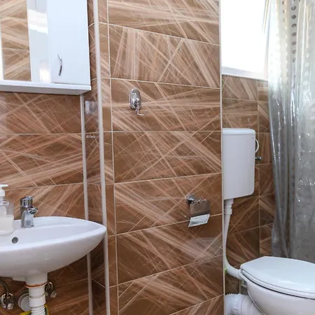 Misljenovic, U Centru Sokobanje, Na Pesackoj Zoni Aparthotel