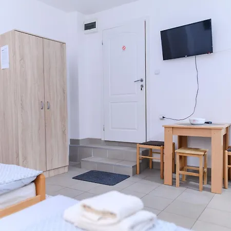 Apartmanhotel Misljenovic, U Centru Sokobanje, Na Pesackoj Zoni 3*