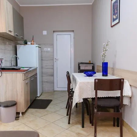 Misljenovic, U Centru Sokobanje, Na Pesackoj Zoni * 索科矿泉村